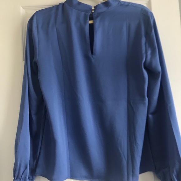 Banana Republic Silky Blue Blouse NWT - Picture 3 of 6
